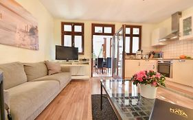 (54b) Villa Lamora 2